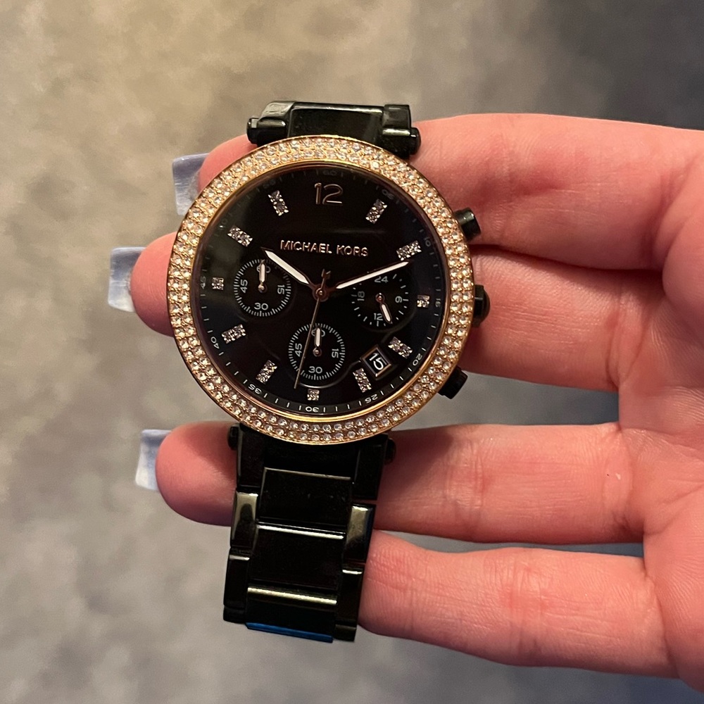 Black Michael kors watch